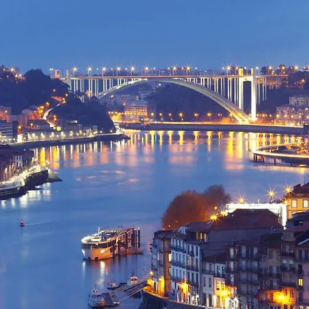 Sol Downtown With Juliet Balcony * Porto