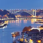Sol Downtown With Juliet Balcony Porto
