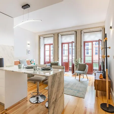 Apartamento Sol Downtown With Juliet Balcony Oporto
